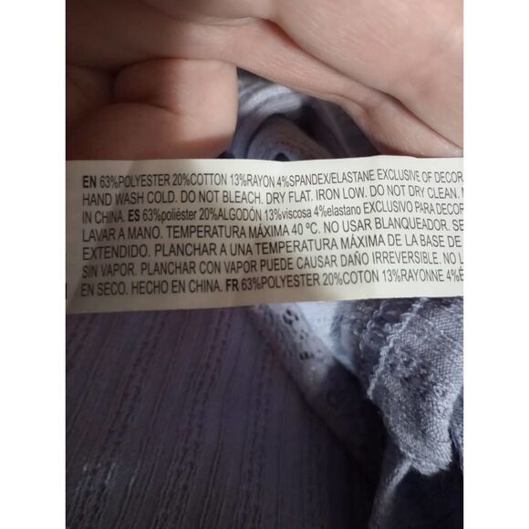 Forever 21 Blouse Ladies 1x‎ - Picture 6 of 7